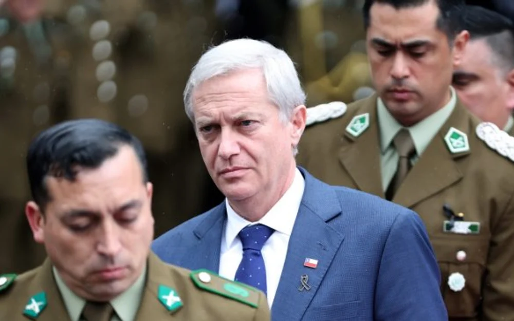 Kast llama a respetar a Carabineros en funeral del suboficial mayor Jaime Urrea