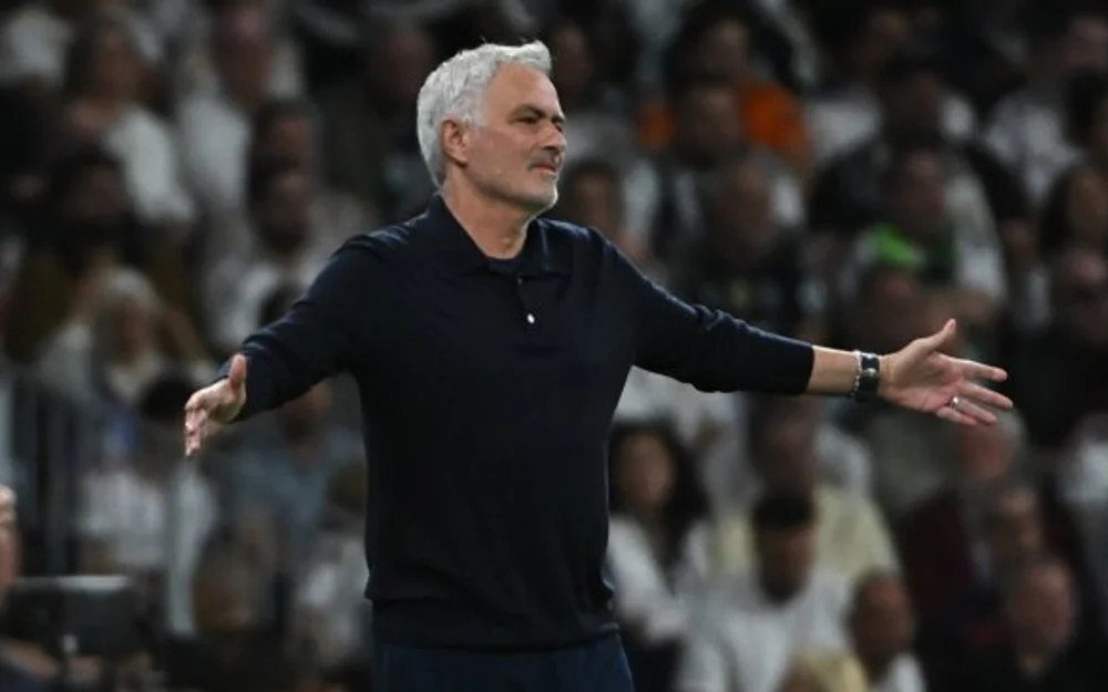 Mourinho se ausenta de la rueda de prensa tras el triunfo del Real Madrid sobre Villarreal