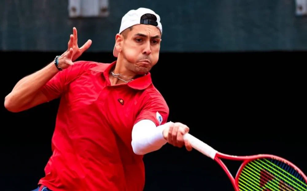 Tabilo debuta en Shanghai como 29° cabeza de serie y espera rival de la llave Navone-Carreño