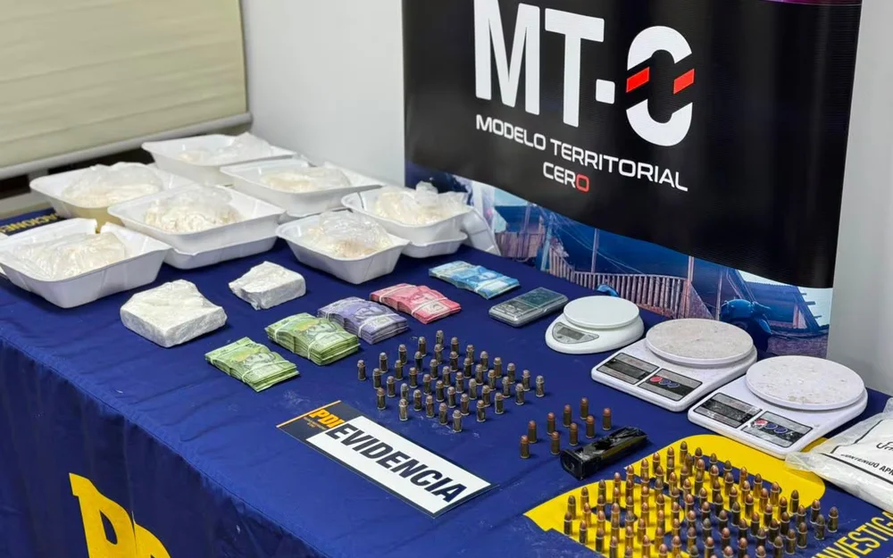 PDI desbarata banda de cuatro colombianos y decomisa 6,6 kilos de cocaína en Estación Central