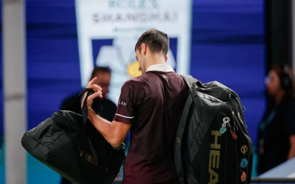 Djokovic cae ante Hurkacz en su estreno en Shanghai y suma su primera derrota frente al polaco