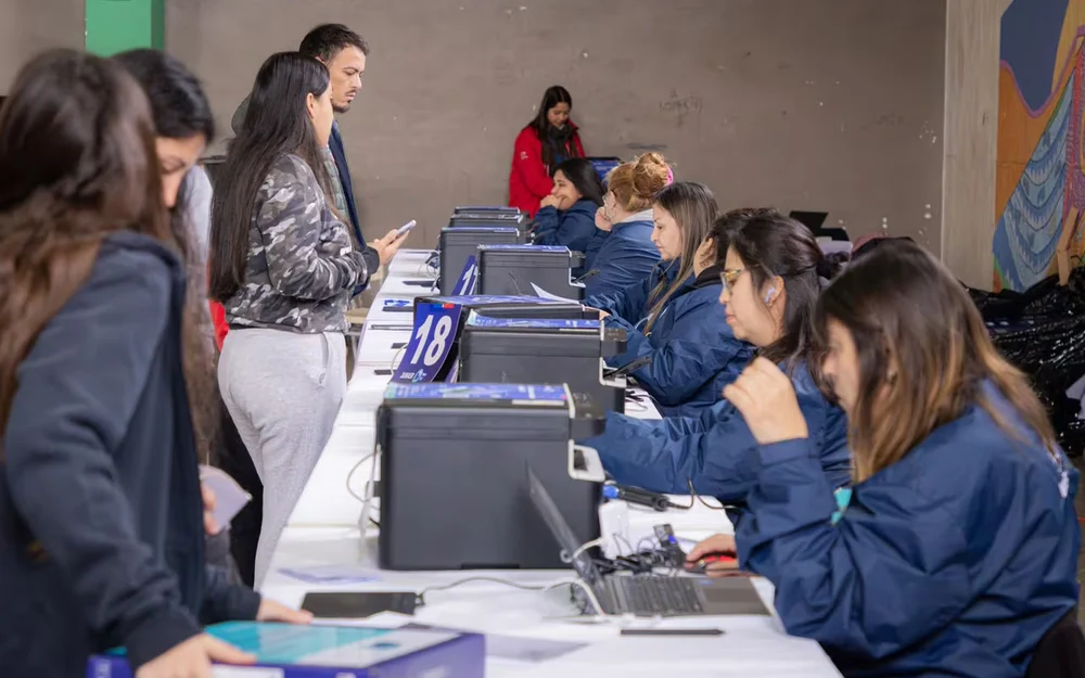 Peñalolén financiará con recursos municipales los computadores de 'Yo elijo mi PC'