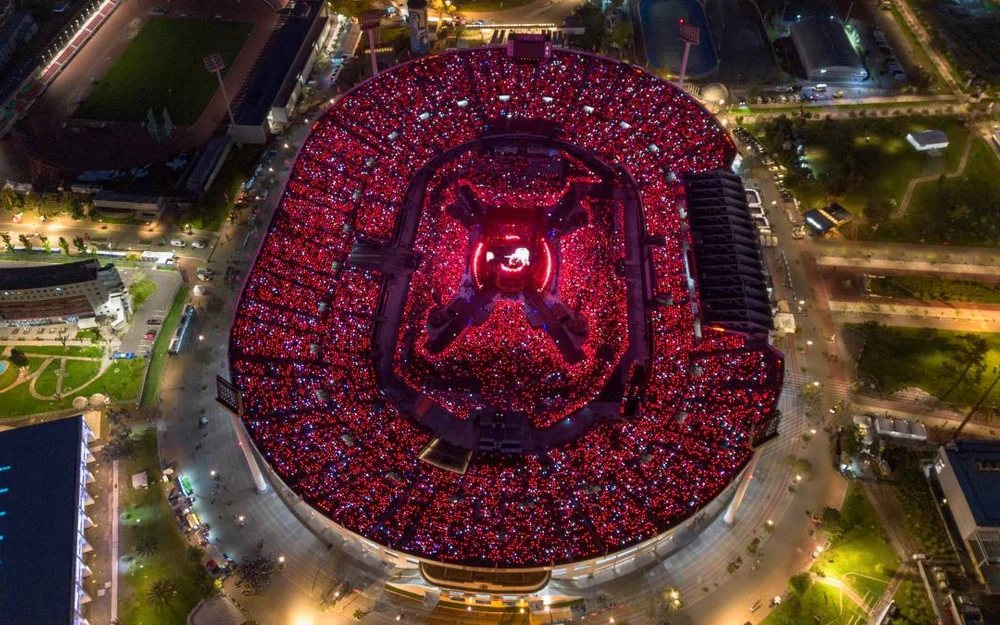 BTS vuelve a Chile y enciende el Estadio Nacional
